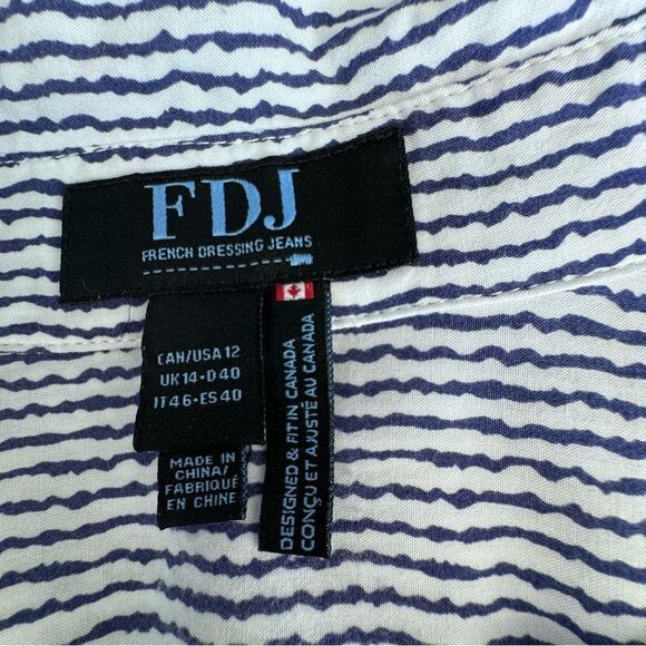 FDJ Button Down Blouse Blue White 3 / 4 Sleeve Pockets Button Tab SZ 12 - Picture 8 of 15